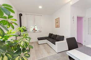 Apartment Luka