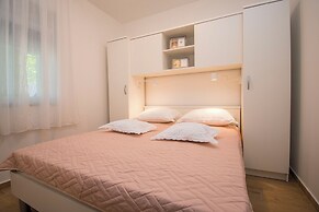 Apartment Luka