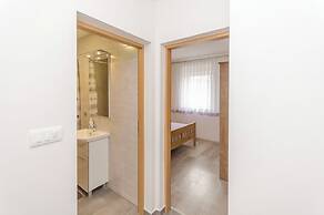Apartment Luka