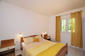 Apartments Pintur