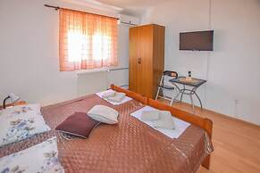 Rooms Oak Tree