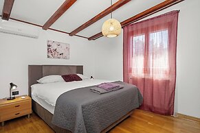 House Trget