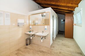 Mobile Home Banovi Dvori