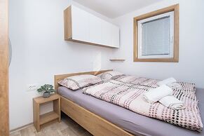 Mobile Home Banovi Dvori