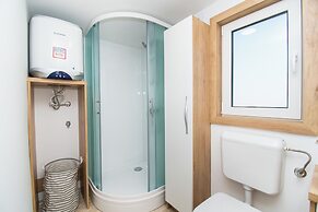 Mobile Home Banovi Dvori