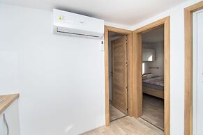 Mobile Home Banovi Dvori