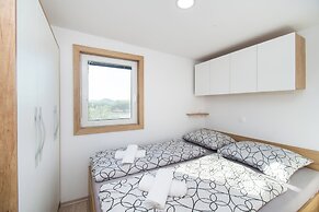 Mobile Home Banovi Dvori