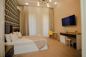 Dionis Hotel
