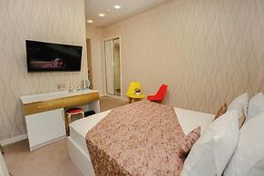 Dionis Hotel