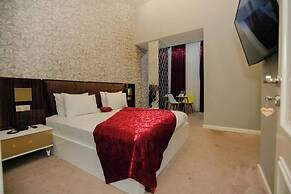 Dionis Hotel