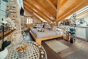 Apartment Gorgeous Historic Home