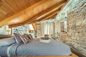 Apartment Gorgeous Historic Home