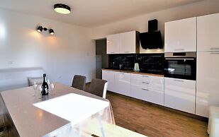 Apartments Mirjana V
