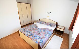 Apartments Mirjana V