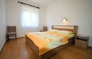 Apartments Mirjana V