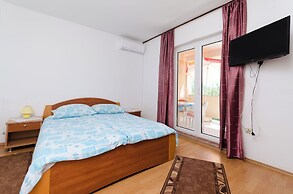 Apartments and Room Sime M