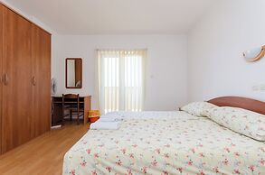 Apartments and Room Sime M