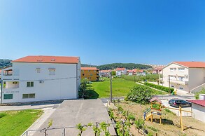 Apartments and Room Sime M