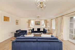 Riverside Home in Perth
