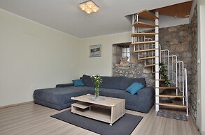 Apartment Hill