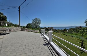 Apartment Hill