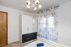 Apartment Lucija