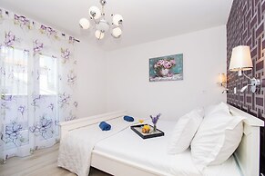 Apartment Lucija