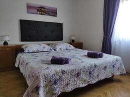 Apartment Jacuzzi Residence