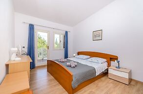 Apartment Close to the Beach