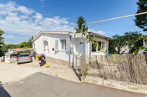 Apartment Close to the Beach