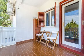 Apartment Close to the Beach