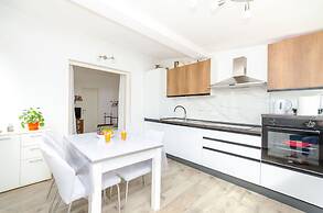 Apartment Close to the Beach