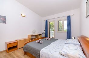 Apartment Close to the Beach