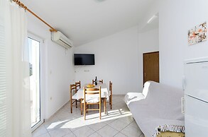 Apartments Marija P Lopar