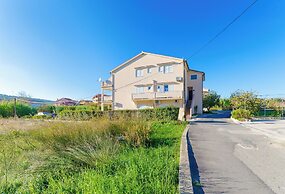 Apartments Marija P Lopar