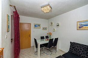 House Rose in Center