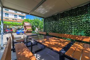 Apartments Anica J