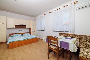 Apartments Anica J