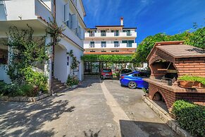 Apartments Anica J