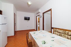 Apartments Anica J