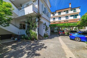 Apartments Anica J
