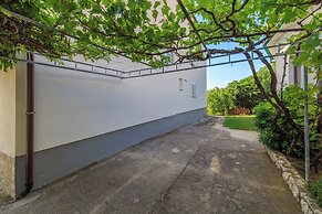 Apartments Anica J