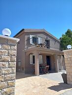 Apartments Hvaranin