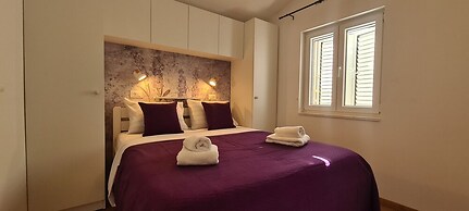 Apartments Hvaranin