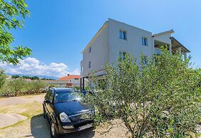 Apartments Ester