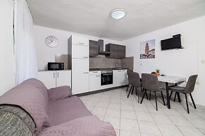Apartments Ester