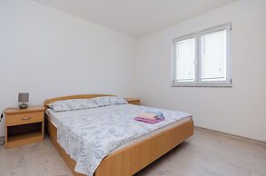 Apartments Ester