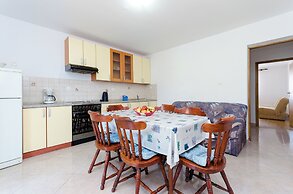 Apartments Ester