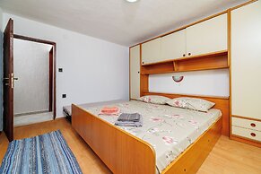 Apartments Ester