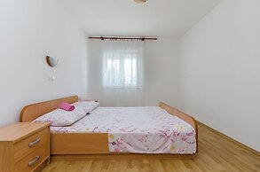Apartments Ester